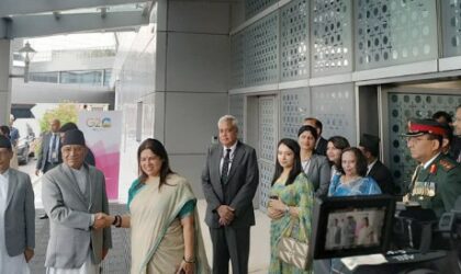 भारतले स्वागतमै हेप्यो , प्रधानमन्त्री दाहालको स्वागतमा भारतीय राज्यमन्त्री लेखी