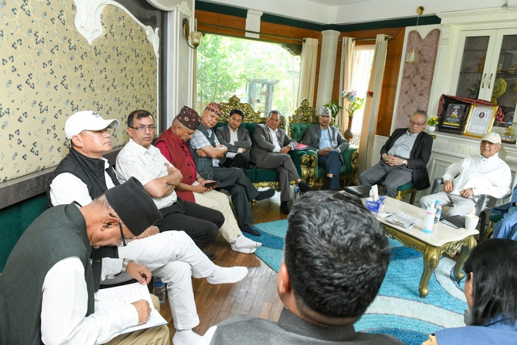 एमालेमा ४ दिनको गरमागरम बहस, उपलब्धि कार्यदल